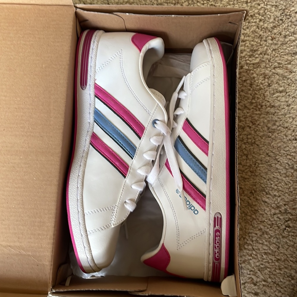 Adidas Vintage Derby II K Athletic Shoe Size 6. Brand New.  Never worn.